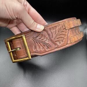 Vintage Classic Western Leather Hunter Brand Cowboy Ammo Belt *Flaw*